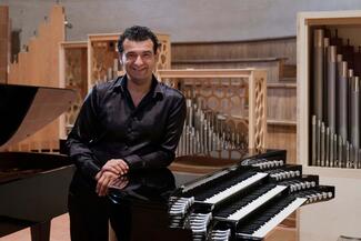 Eleve de Jean Guillou
